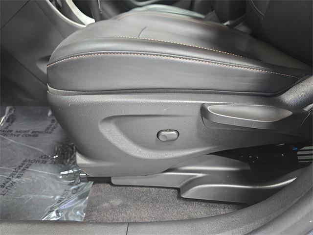 Photo of 2022 Shadow Gray Metallic Chevrolet Trax