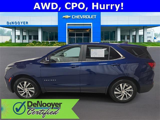Photo of 2022 Blue Glow Metallic Chevrolet Equinox