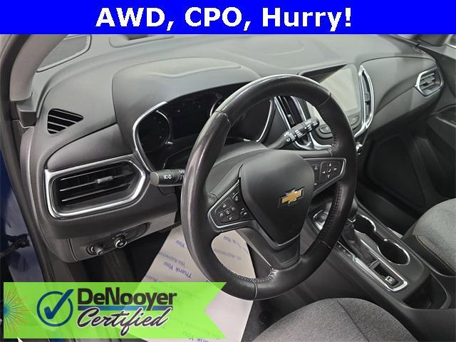 Photo of 2022 Blue Glow Metallic Chevrolet Equinox