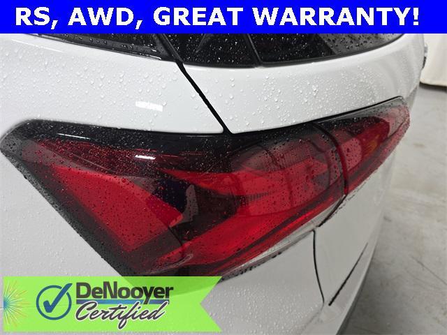 Photo of 2023 Summit White Chevrolet Equinox