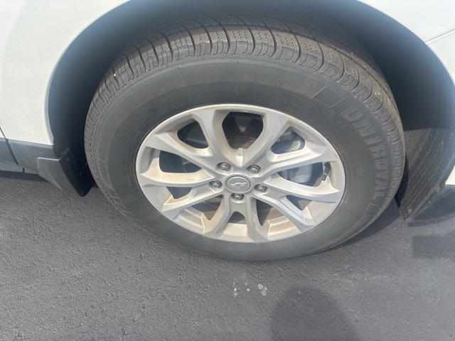 Photo of 2021 Summit White Chevrolet Equinox