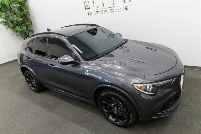 Photo of 2018 Vesuvio Gray Metallic Alfa Romeo Stelvio