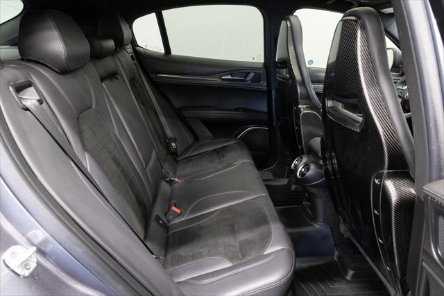 Photo of 2018 Vesuvio Gray Metallic Alfa Romeo Stelvio