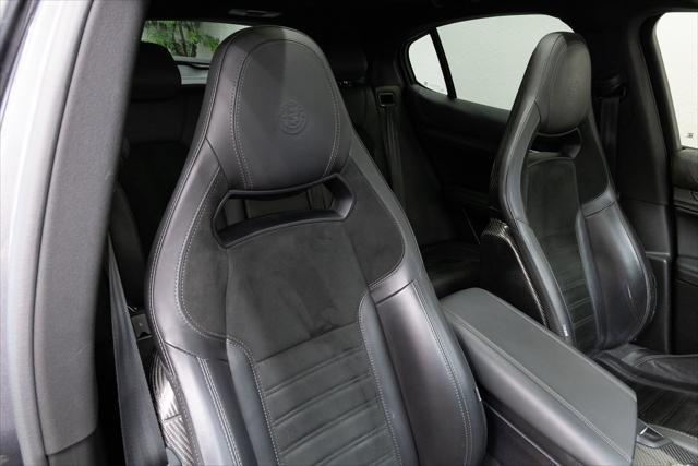 Photo of 2018 Vesuvio Gray Metallic Alfa Romeo Stelvio