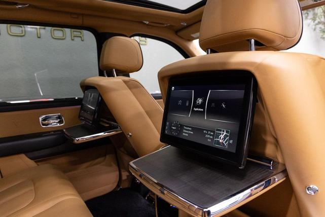 Photo of 2019 Magma Red Rolls-Royce Cullinan