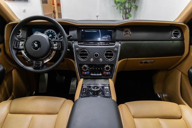 Photo of 2019 Magma Red Rolls-Royce Cullinan