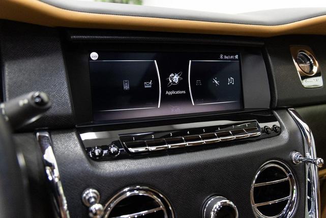 Photo of 2019 Magma Red Rolls-Royce Cullinan