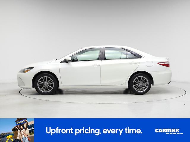 Photo of 2017 White Toyota Camry