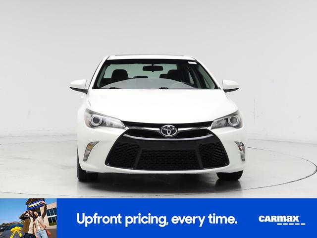 Photo of 2017 White Toyota Camry