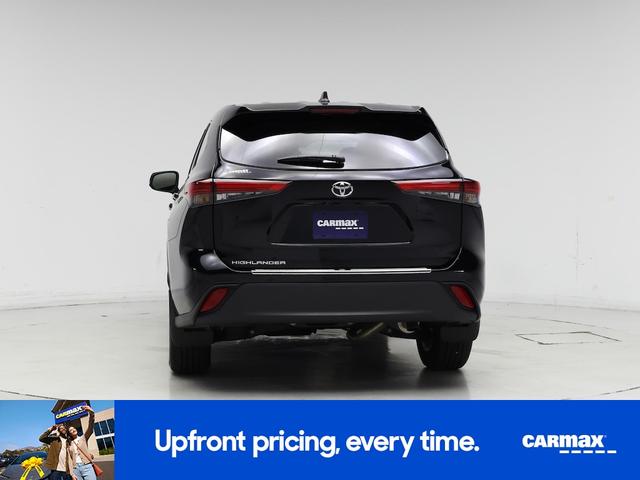 Photo of 2023 Black Toyota Highlander