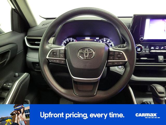 Photo of 2023 Black Toyota Highlander