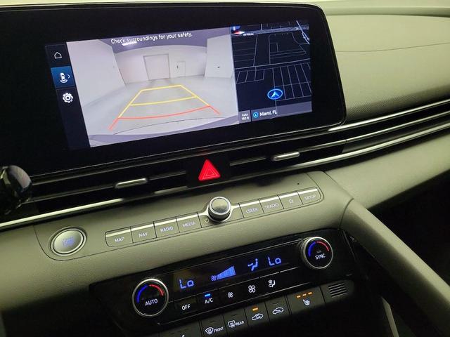 Photo of 2023 Gray Hyundai ELANTRA
