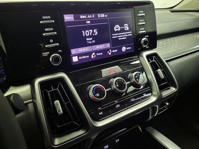 Photo of 2023 White Kia Sorento