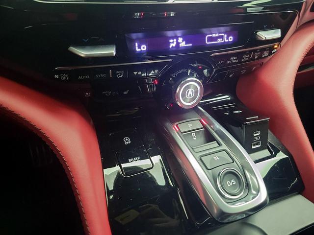 Photo of 2023 Gray Acura MDX
