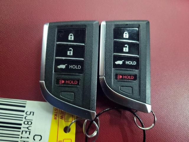 Photo of 2023 Gray Acura MDX