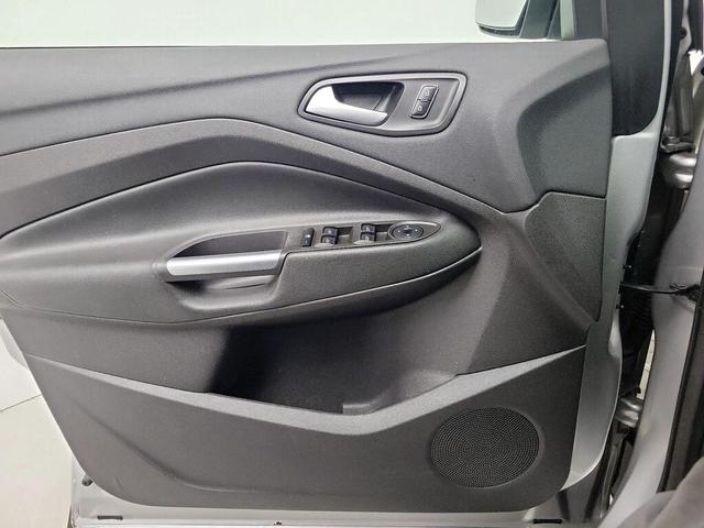 Photo of 2016 Silver Ford Escape