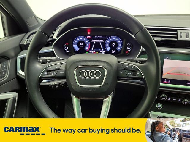 Photo of 2022 White Audi Q3