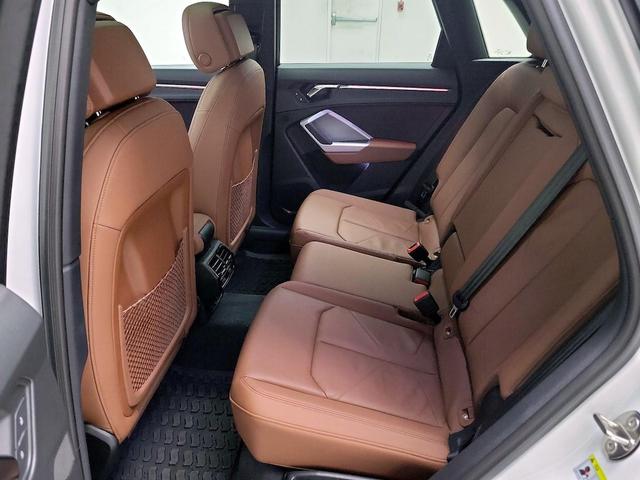 Photo of 2022 White Audi Q3