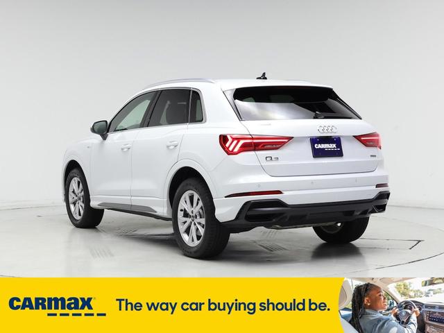 Photo of 2022 White Audi Q3