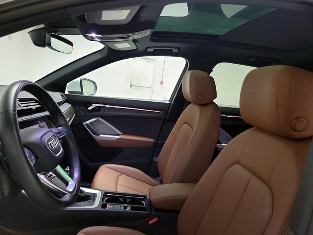 Photo of 2022 White Audi Q3