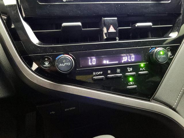 Photo of 2023 White Toyota Camry