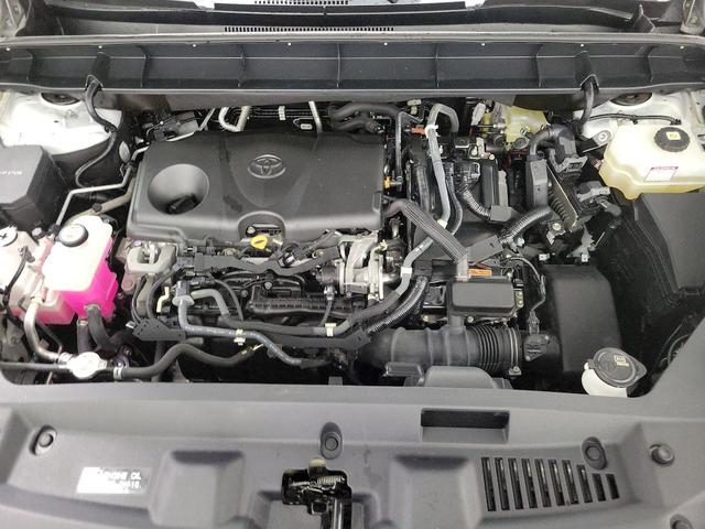 Photo of 2021 White Toyota Highlander Hybrid