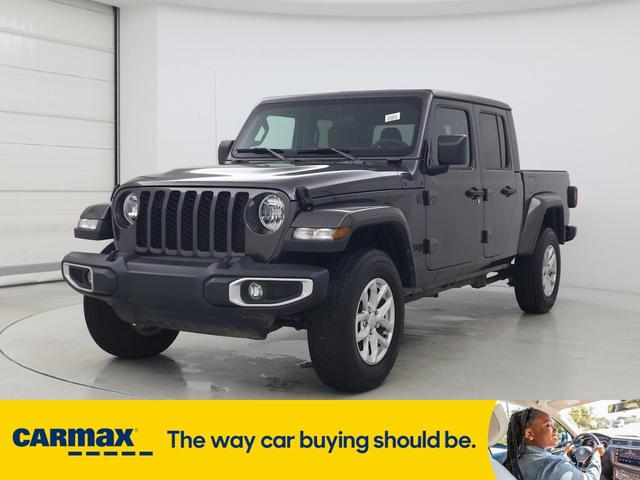 Photo of 2023 Gray Jeep Gladiator