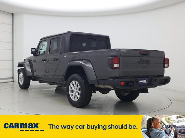Photo of 2023 Gray Jeep Gladiator