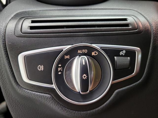 Photo of 2021 Black Mercedes-Benz GLC 300