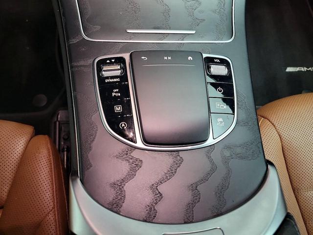 Photo of 2021 Black Mercedes-Benz GLC 300