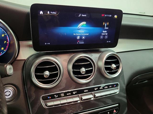 Photo of 2021 Black Mercedes-Benz GLC 300