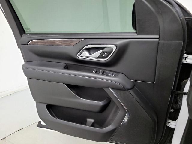 Photo of 2022 White Chevrolet Tahoe