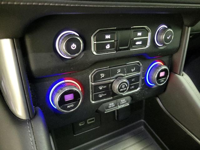 Photo of 2022 White Chevrolet Tahoe