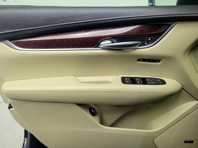 Photo of 2019 Blue Cadillac XT5