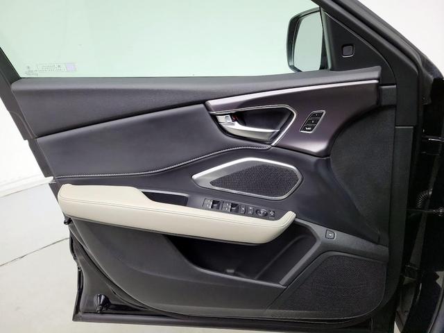Photo of 2025 Black Acura RDX