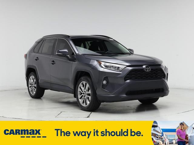 Photo of 2019 Gray Toyota RAV4