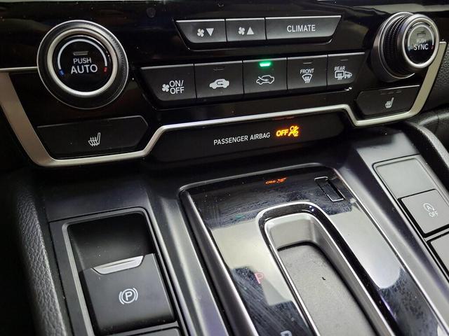 Photo of 2020 White Honda CR-V