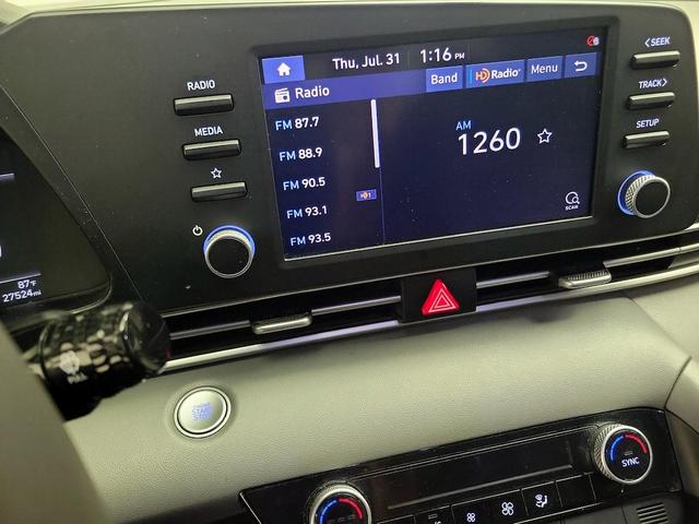 Photo of 2022 Silver Hyundai ELANTRA