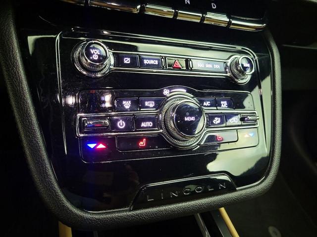 Photo of 2022 Blue Lincoln Corsair