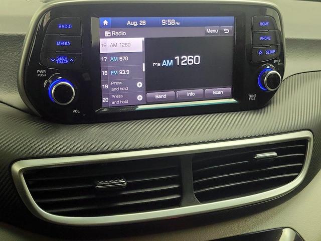 Photo of 2020 White Hyundai TUCSON