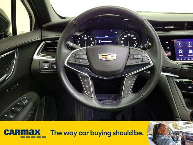 Photo of 2022 Black Cadillac XT5