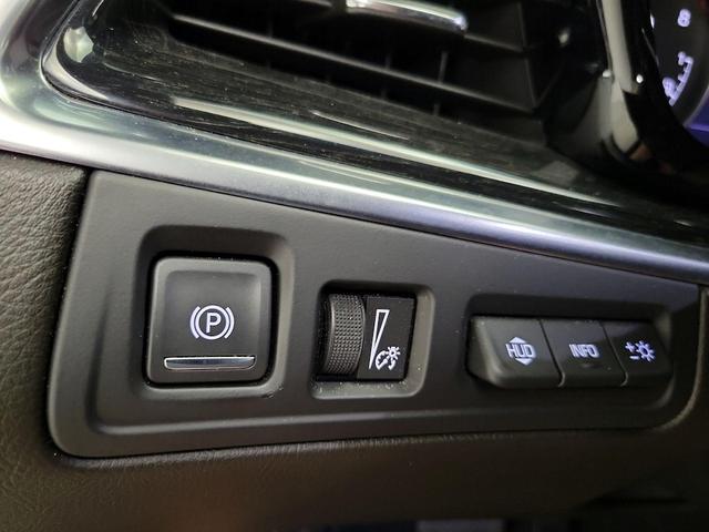 Photo of 2022 Black Cadillac XT5