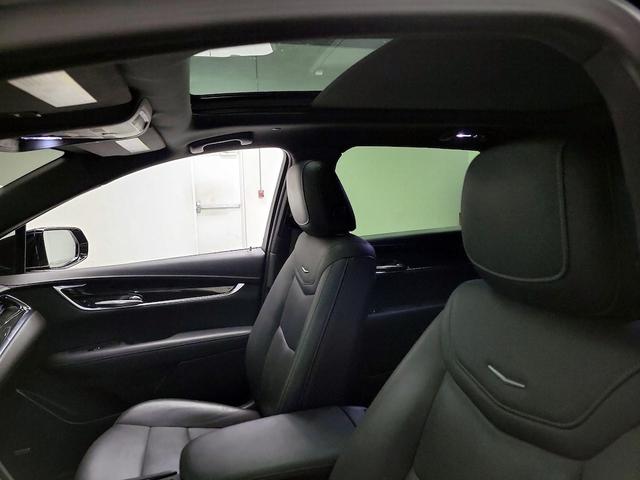 Photo of 2022 Black Cadillac XT5