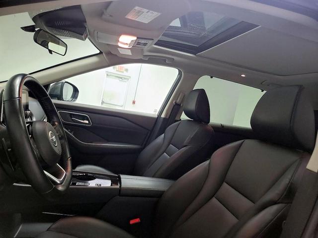 Photo of 2021 Gray Nissan Rogue