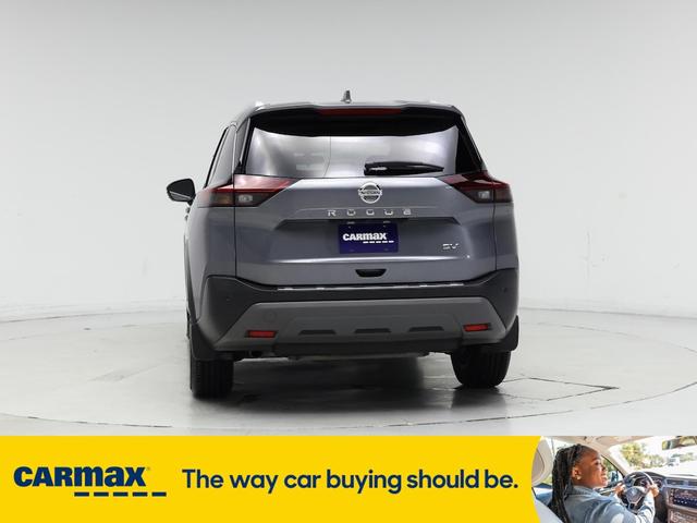 Photo of 2021 Gray Nissan Rogue