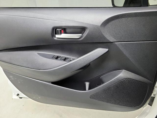 Photo of 2020 White Toyota Corolla