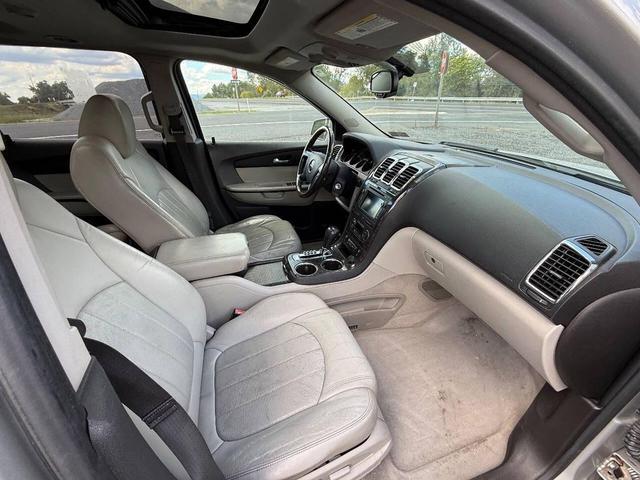 Photo of 2011 Quicksilver Metallic GMC Acadia