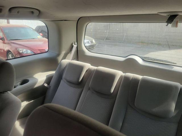 Photo of 2014 Silver Nissan Quest
