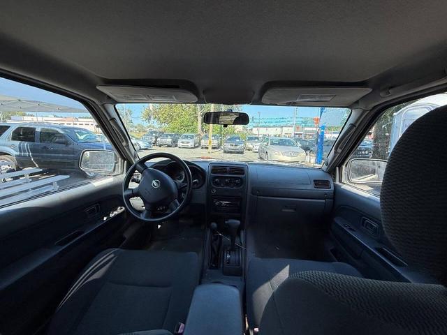 Photo of 2004 Pewter Nissan Frontier