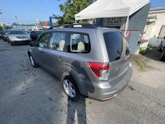 Photo of 2011 Silver Subaru Forester